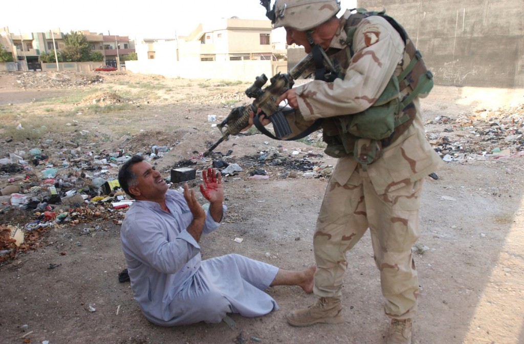 us soldier aims at an iraqi